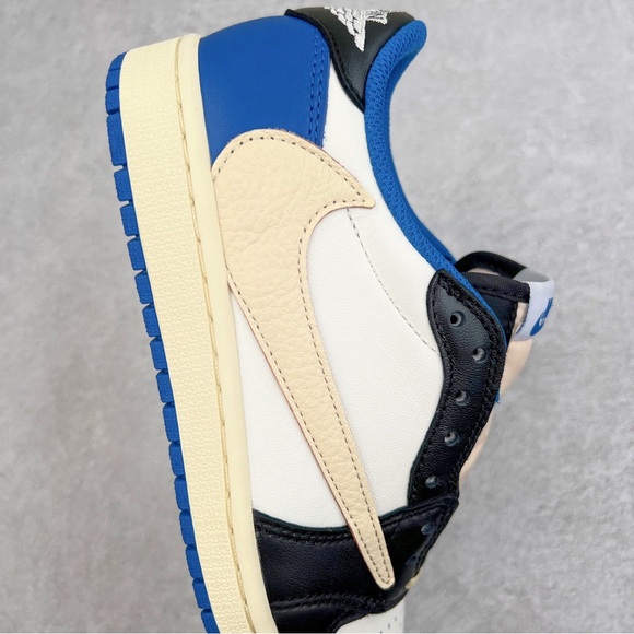 Travis Scott X Air Jordan 1 Low Fragment Design